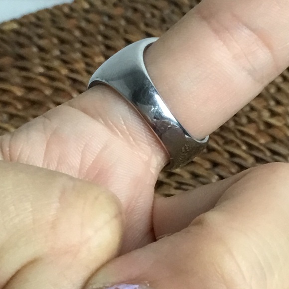 Stainless Steel Silver Rhinestone Ring Sparkly Size 8 - Picture 2 of 6
